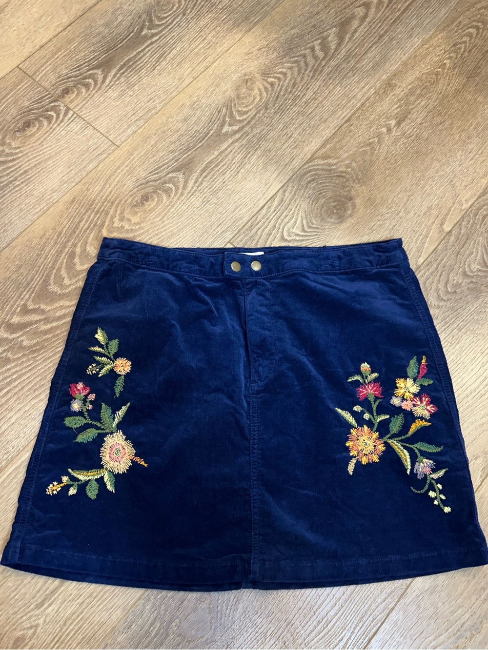 Massimo Navy Corduroy Mini Skirt with Floral Embroidery sz 14 | boho Prairiecore
